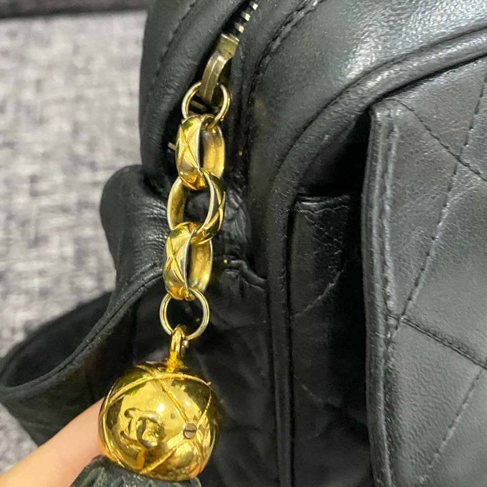 Chanel Vintage 90's Black Caviar Quilted Classic Flap Crossbody Shoulder Bag - Picture 14 of 15